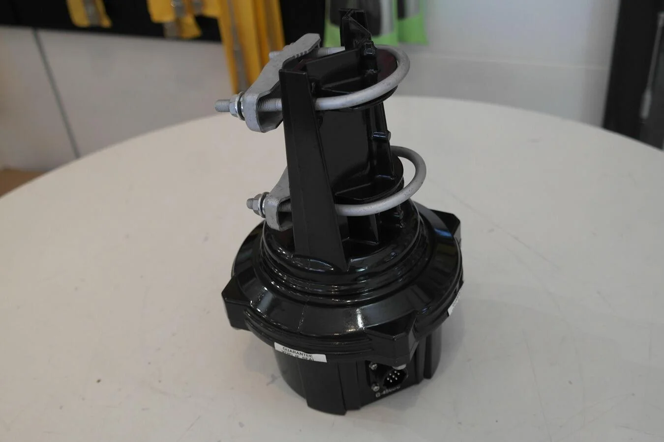 USED COMPUTER CONTROLLED LIGHT DUTY ANTENNA ROTATOR YAESU G-450CDC - Image 3