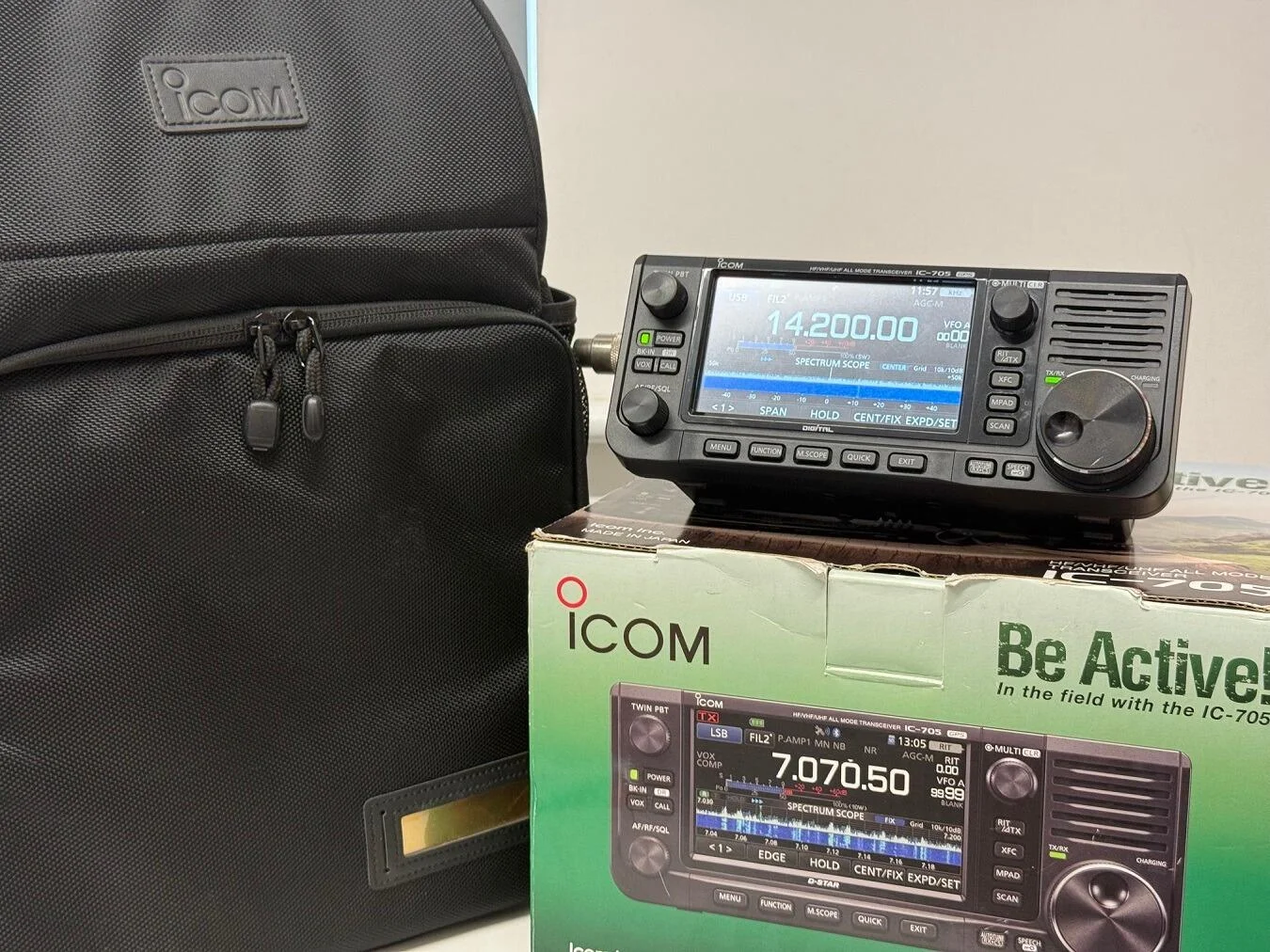 USED HF VHF UHF QRP TRANSCEIVER ICOM IC-705 - Image 3