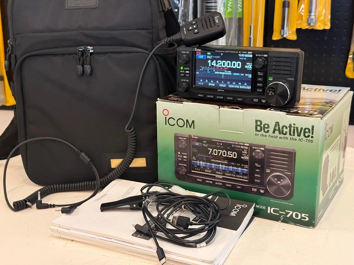 USED HF VHF UHF QRP TRANSCEIVER ICOM IC-705 - Image 4