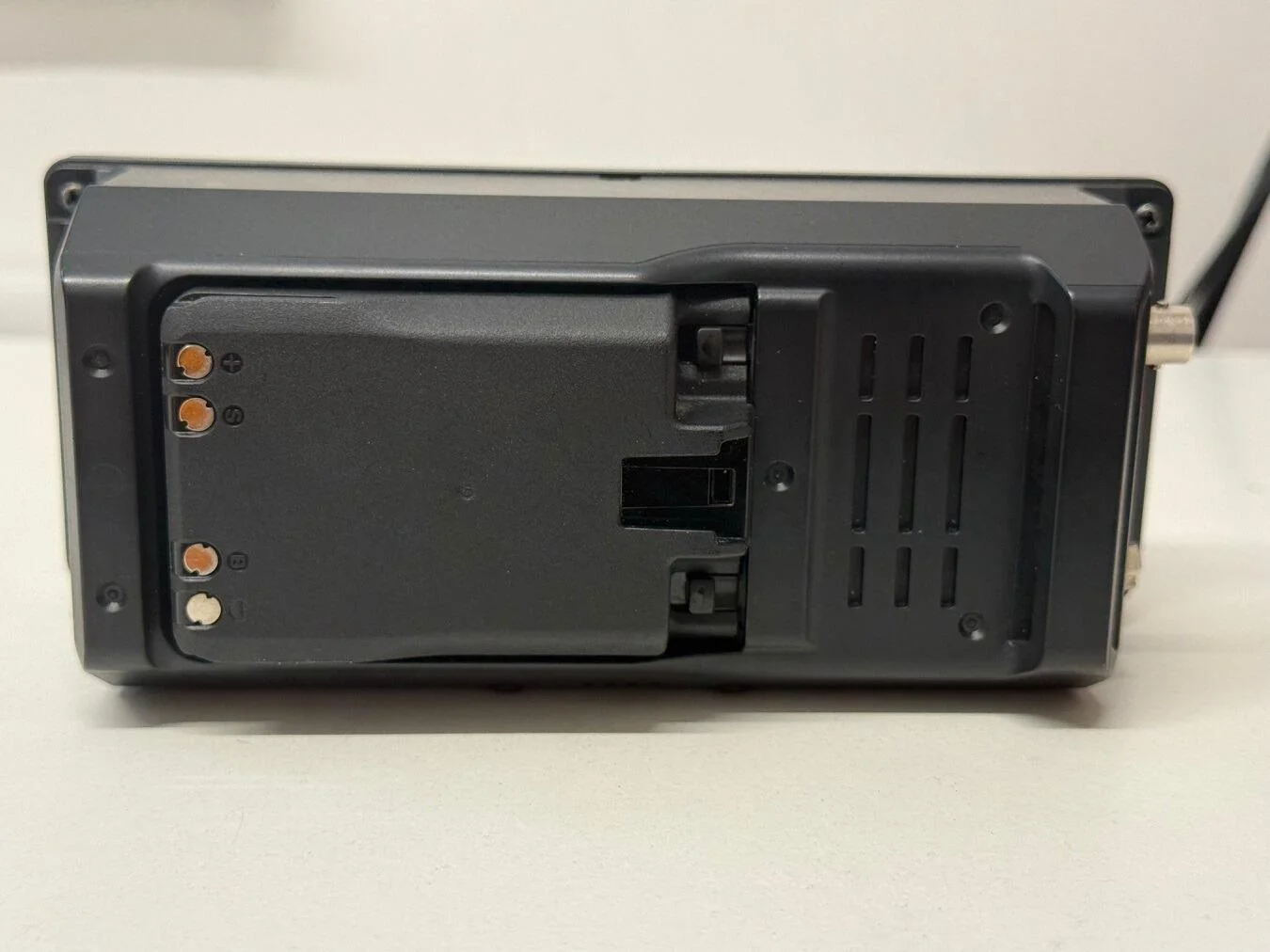 USED HF VHF UHF QRP TRANSCEIVER ICOM IC-705 - Image 8