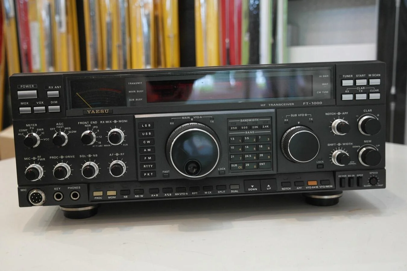 USED HF TRANSCEIVER – CLASSIC BASE STATION YAESU FT-1000 VINTAGE 200 W - Image 2